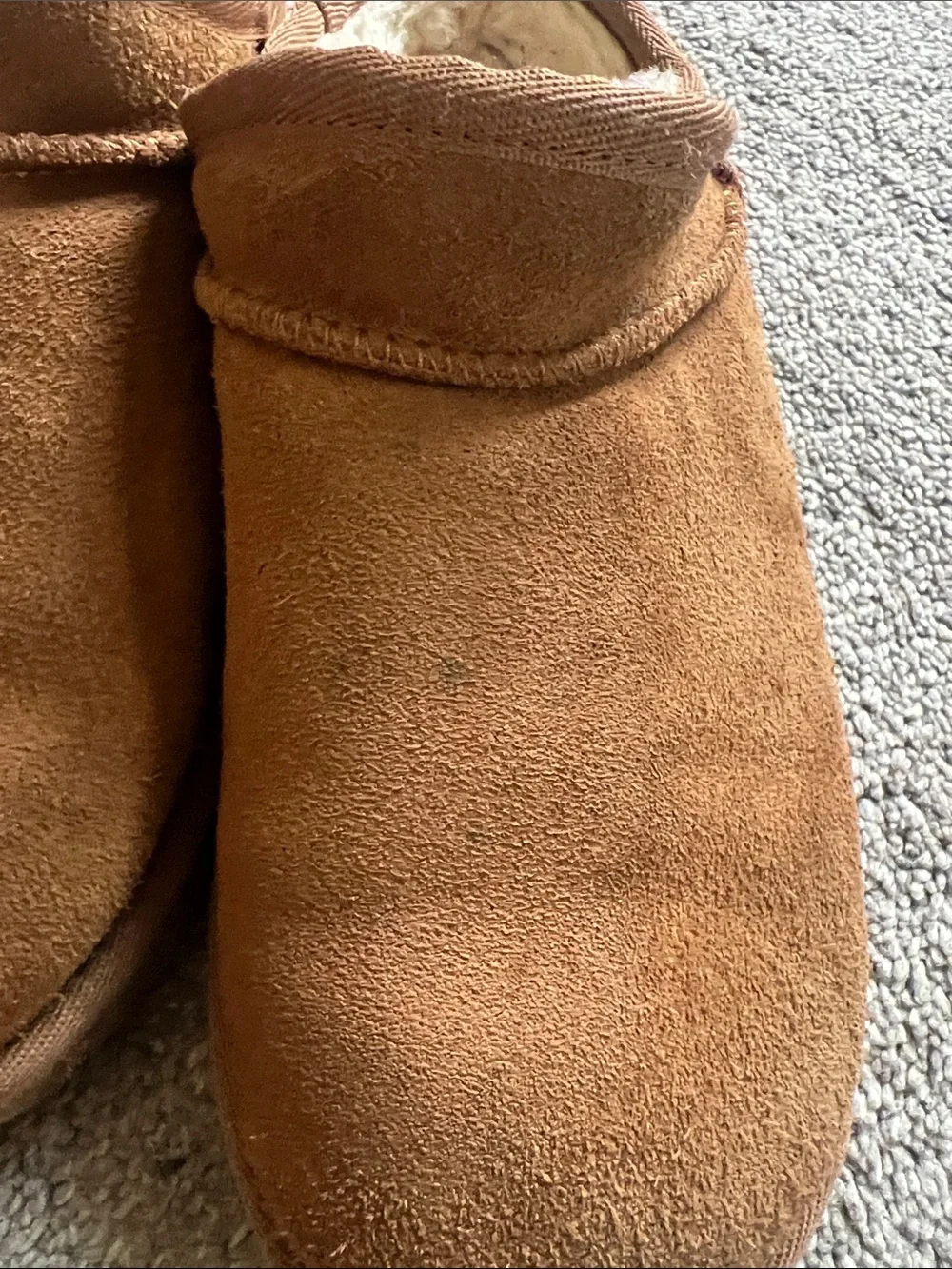 UGG Classic Slipper Chestnut Suede Shearling Kids Size 3